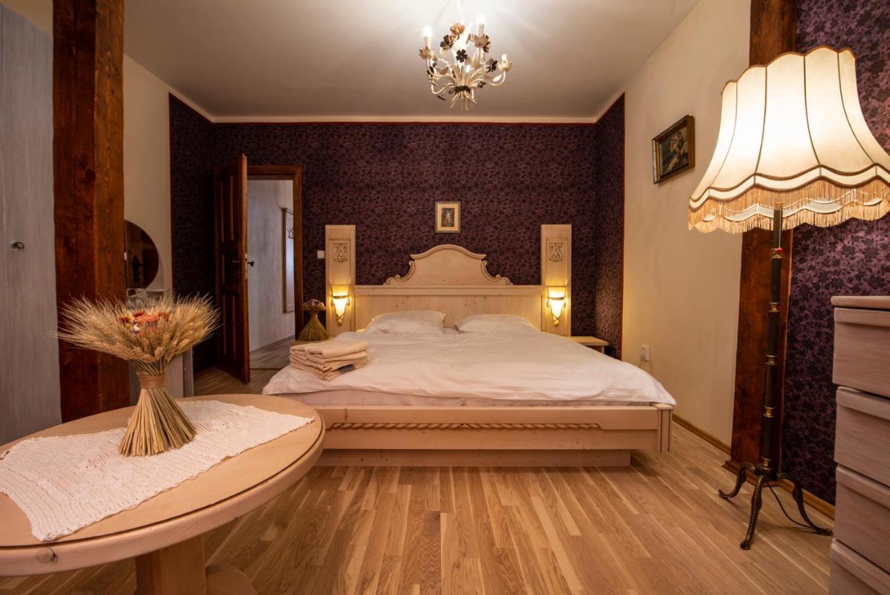 Hotel Barcadam Banská Štiavnica Buitenkant foto